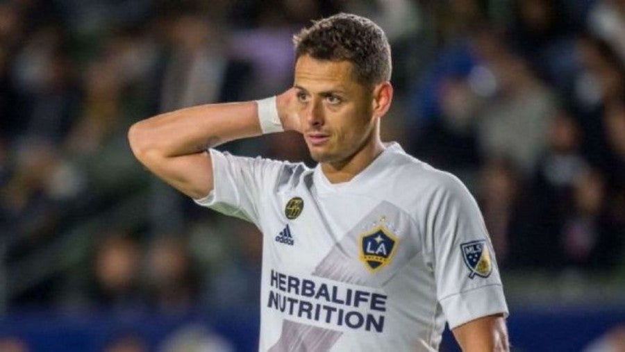 Chicharito se lamenta en juego del Galaxy