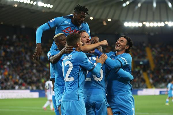 Jugadores del Napoli, en festejo de gol