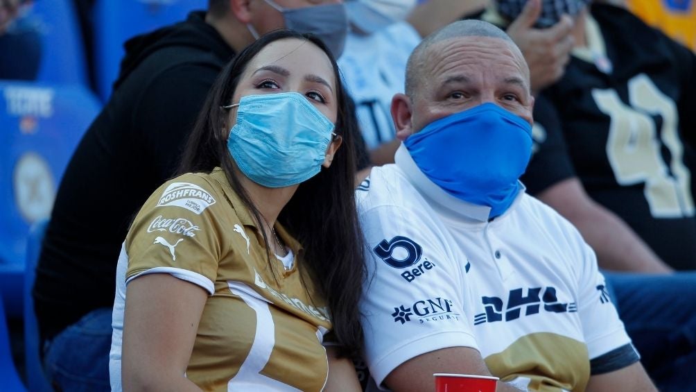 Aficionados de Pumas en el partido 