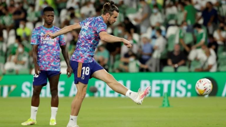 Gareth Bale en calentamiento previo a juego ante el Betis