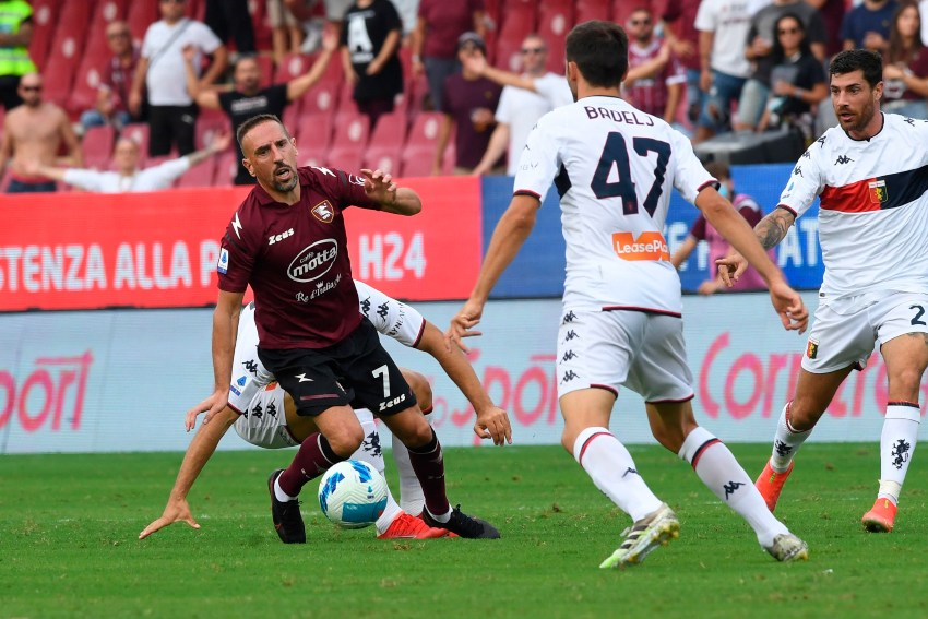 Ribery en el duelo entre el Salernitana y el Genoa