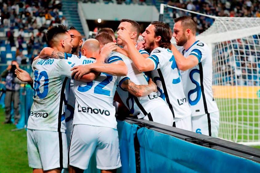 Los jugadores del Inter festejando el triunfo