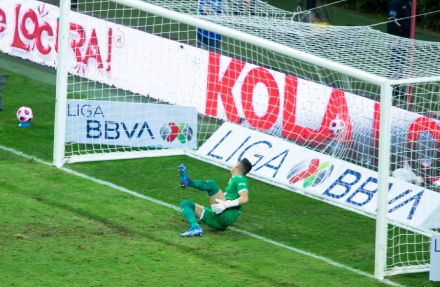 Gudiño vencido por disparo a lo 'Panenka' de Aldo desde los once pasos