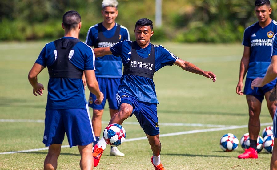 Araujo en entrenamiento