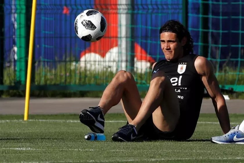 Edinson Cavani durante un entrenamiento con Uruguay