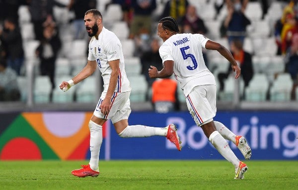 Karim Benzema y Jules Koundé celebran anotación con Francia