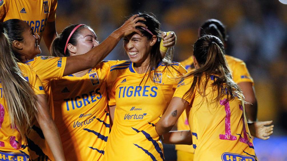 Las jugadoras de Tigres celebrando un gol