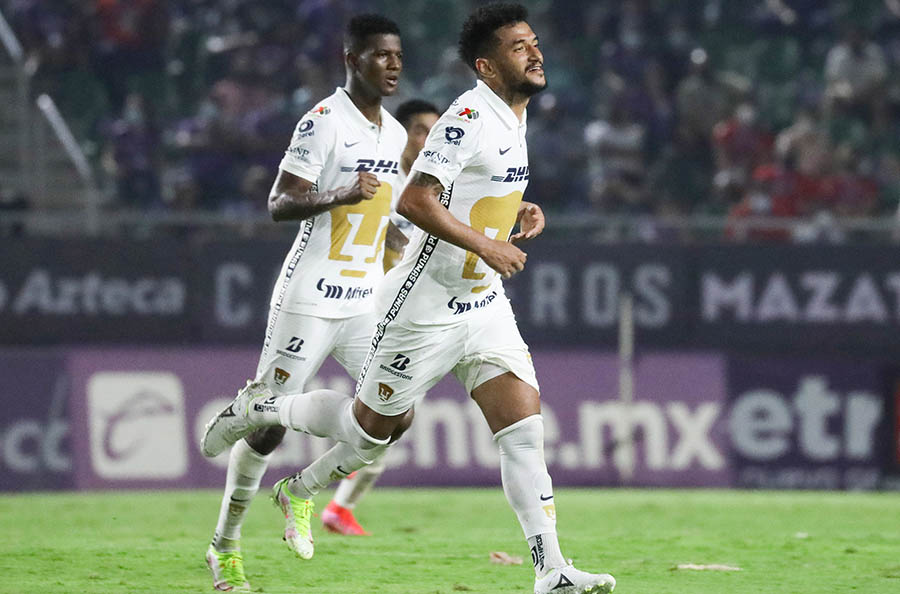 De Oliveira celebra gol ante Mazatlán