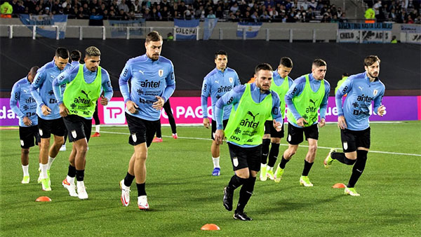 Jugadores de Uruguay previo al duelo vs Argentina