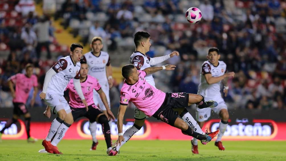 Los jugadores de Querétaro y Tijuana 