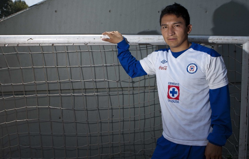 César Villaluz en un entrenamiento de Cruz Azul