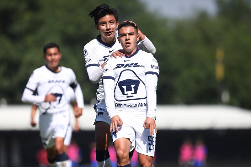 El jugador celebrando un gol con la Sub 20