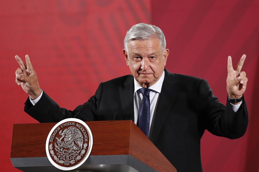 AMLO en una conferencia de prensa