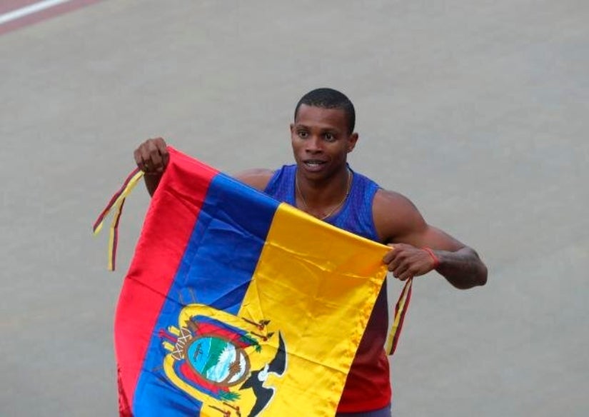 Alex Quiñónez en una competencia de atletismo