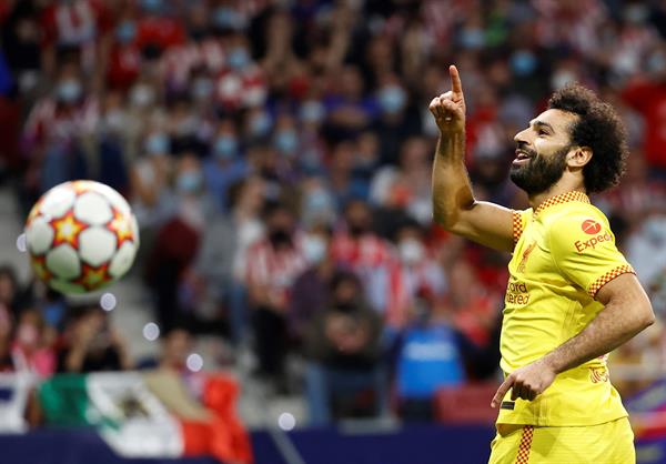 Mohamed Salah festeja en duelo frente al Atlético de Madrid