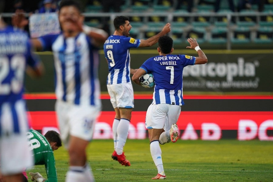 El iraní celebra con Luis Díaz