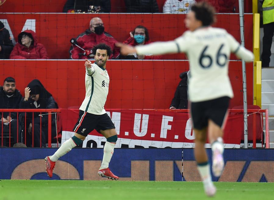 Salah celebrando un de sus goles ante el United
