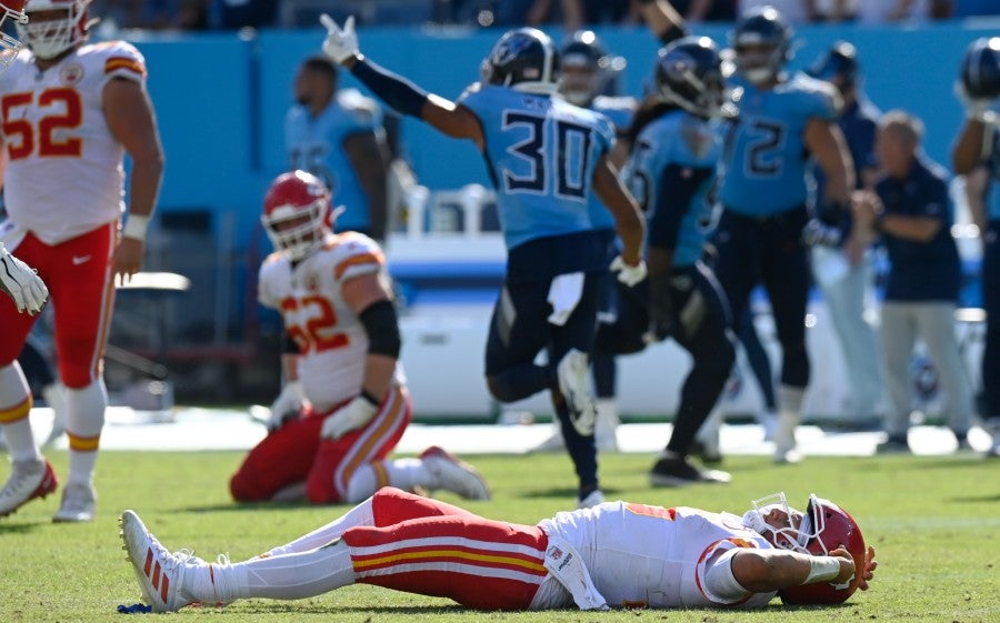 Patrick Mahomes fue capturado por la defensa de Titans