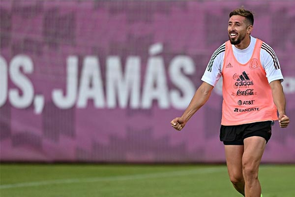 Héctor Herrera en entrenamiento con Selección 