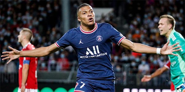 Kylian Mbappé durante un partido 