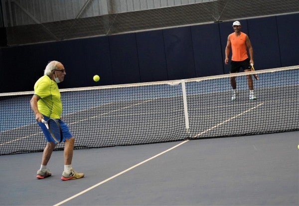 Leonid Stanislavskyi en acción frente a Rafael Nadal