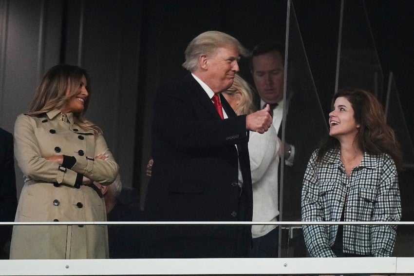 Donald Trump con Melania en la Serie Mundial