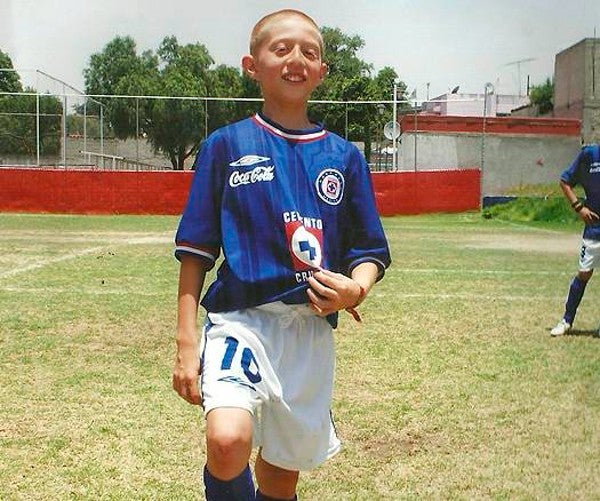 Octavio Ocaña con la indumentaria del Cruz Azul