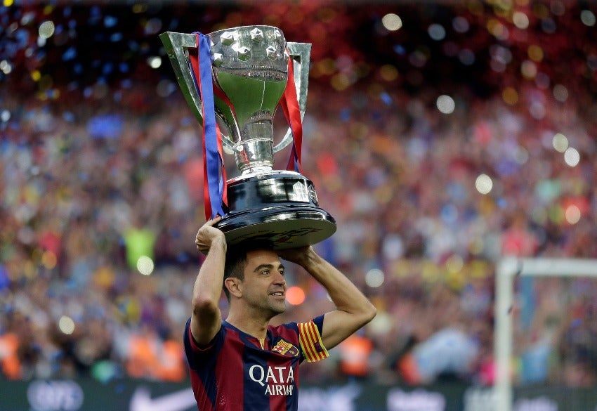 Xavi Hernández homenajeado por el Barcelona