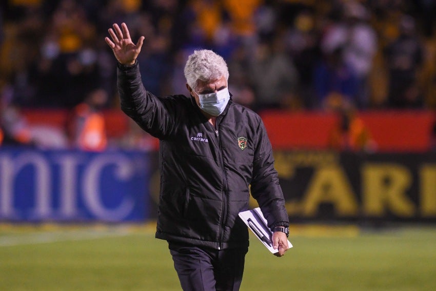 Ricardo Ferretti en el duelo entre Tigres y Bravos