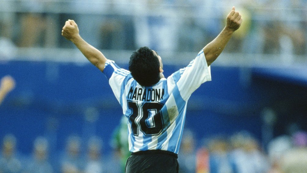 Diego Maradona celebrando con la Selección de Argentina