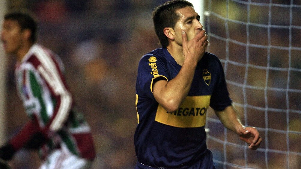 Juan Román Riquelme festejando gol con Boca Juniors