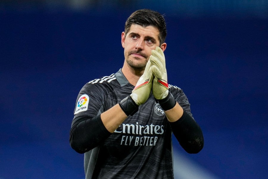 Thibaut Courtois durante un partido con el Madrid