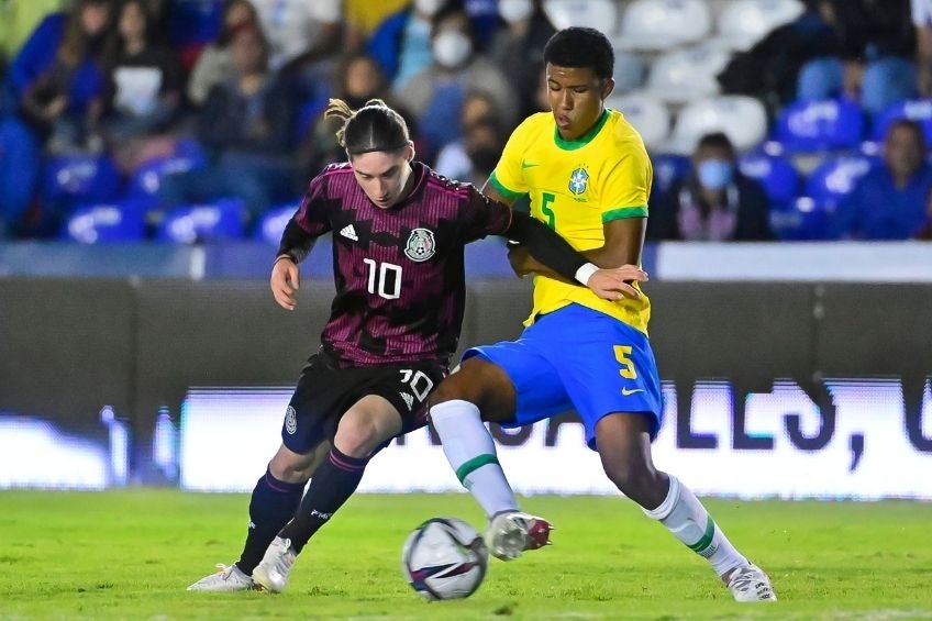 Marcelo desborda ante Brasil 