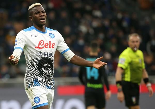 Victor Osimhen en lamento con el Napoli