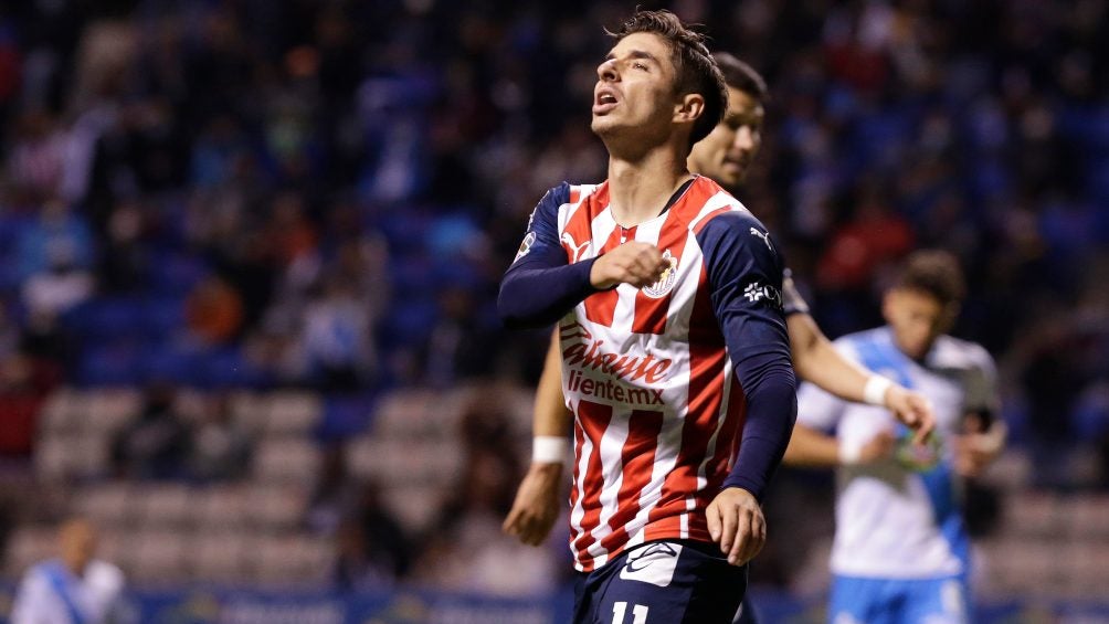 Isaác Brizuela en lamento con Chivas