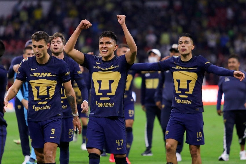 Jugadores de Pumas tras vencer a América