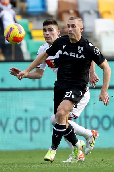 Johan Vásquez en empate ante Udinese