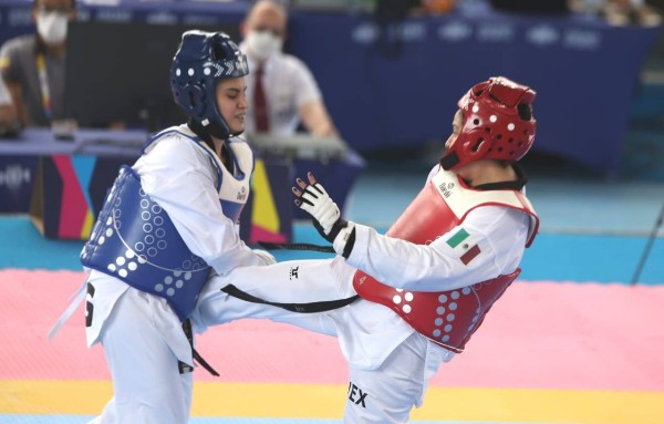 La taekwondoín Paloma García en acción