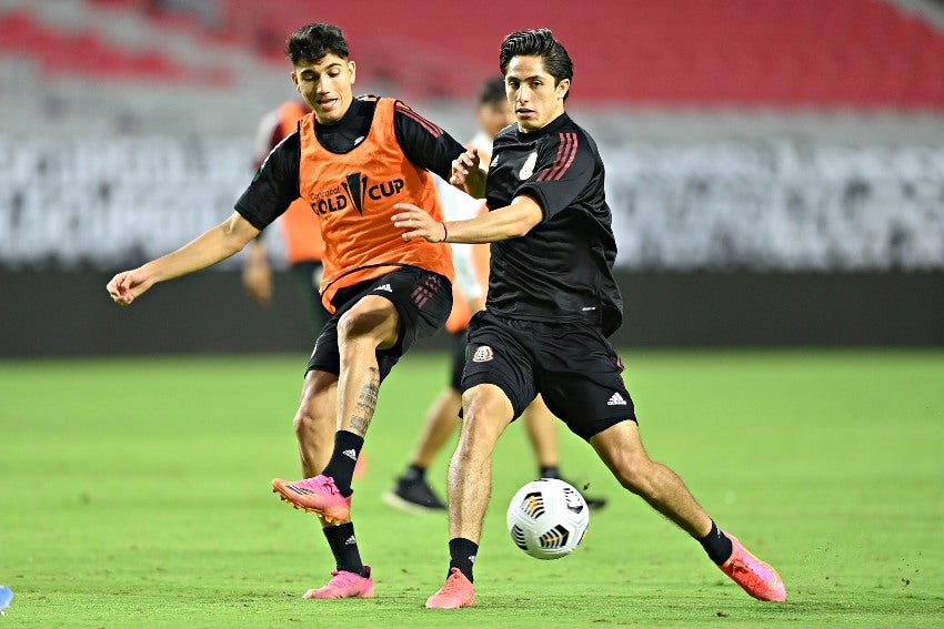 Alan Cervantes en un entrenamiento con la Selección Mexicana