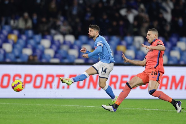Napoli frente a Atalanta en la Serie A