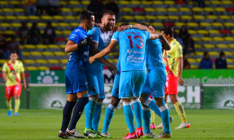 Jugadores de la Jaiba Brava tras el gol de Luis Loroña