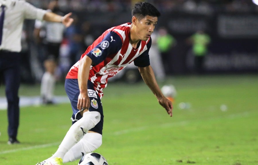 Antuna en juego de Chivas