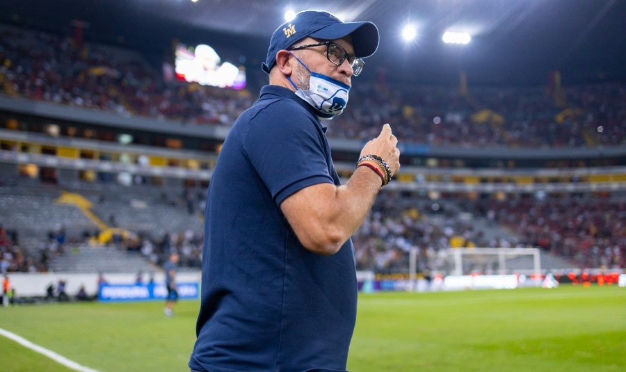 Andrés Lillini en el Estadio Jalisco