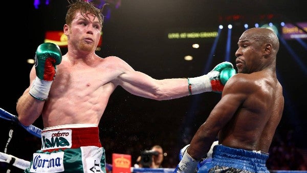 Saúl 'Canelo' Álvarez frente a Floyd Mayweather en 2013