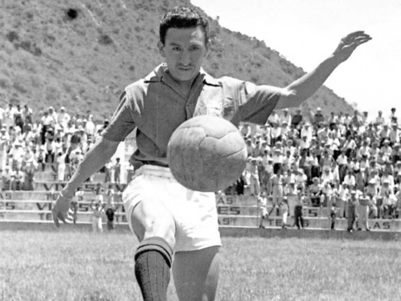 Adalberto López, jugador con Atlas en 1951
