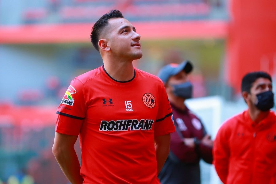 Antonio Ríos durante un partido con Toluca