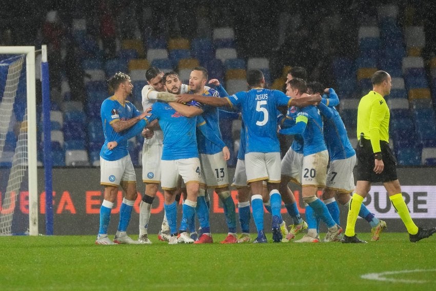 Jugadores del Napoli festejando un gol a favor