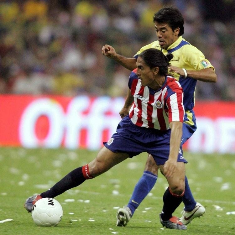 Pardo en un partido vs Chivas