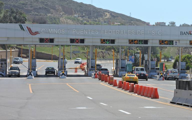 Caseta de cobro en autopista de México