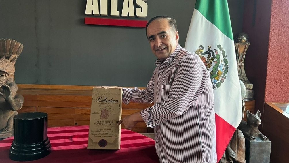 Medrano en una celebración por el título atlista